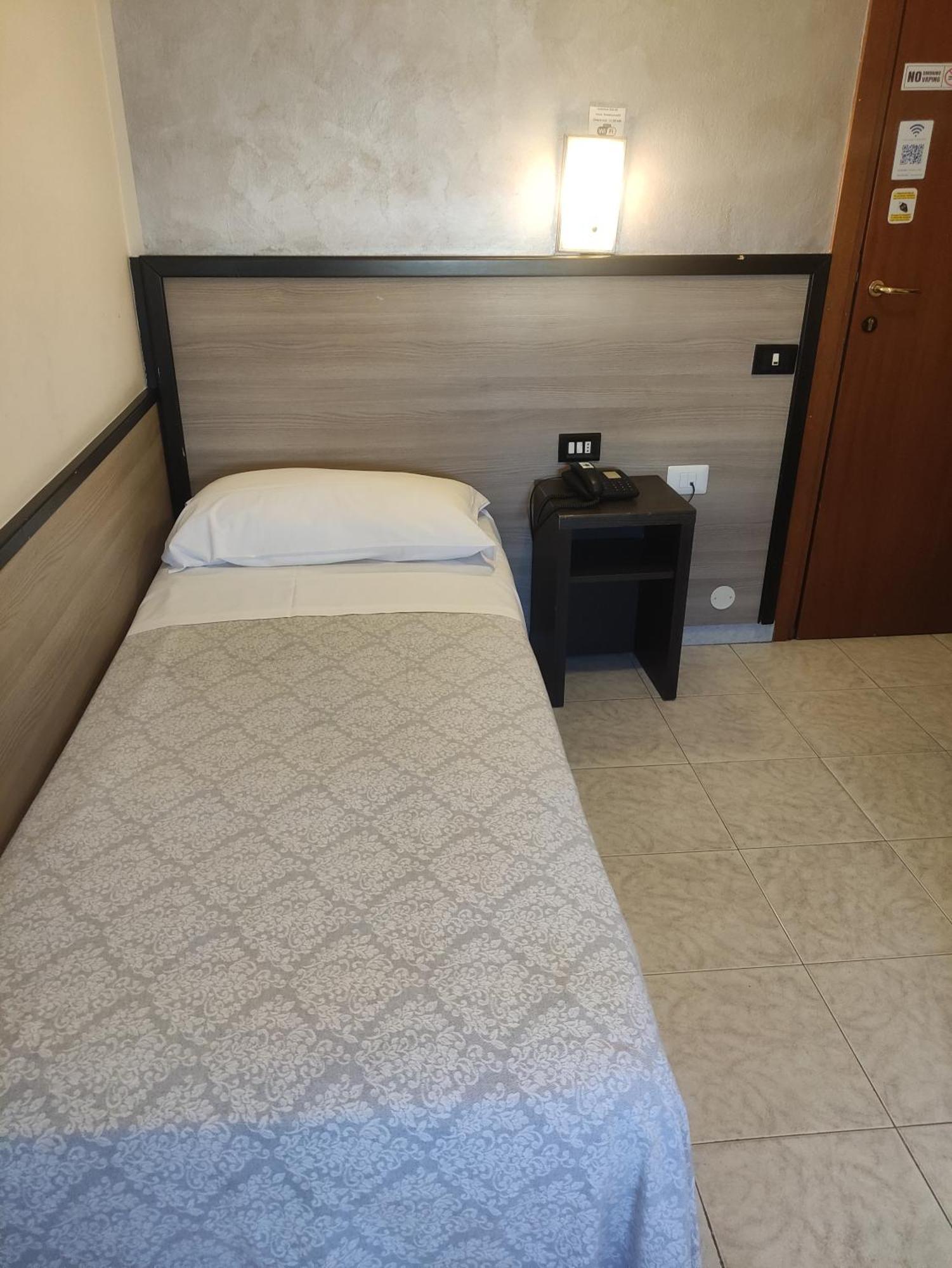 Hotel Salus Mailand Exterior foto